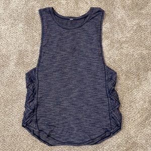 Lululemon tank size 6